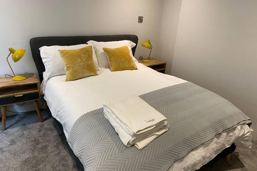 Spacious 1 Bedroom Apartment With Sea Views Newquay  Exterior photo